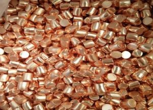 como se distribuyen las particulas de cobre en el estaño