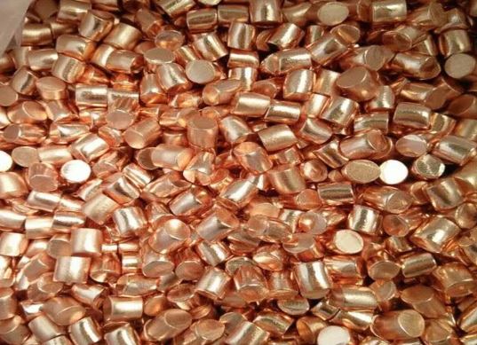 como se distribuyen las particulas de cobre en el estaño